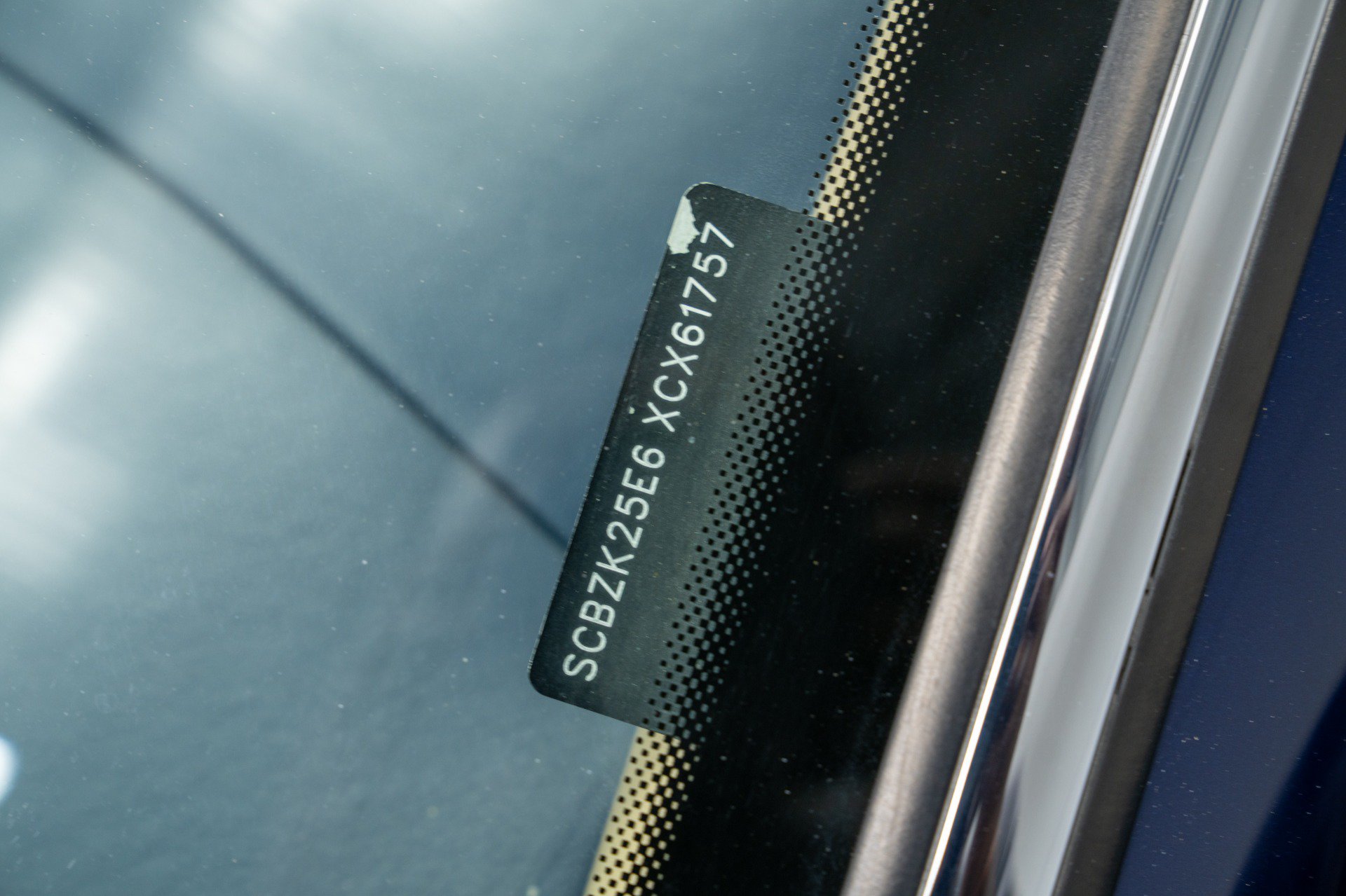 Used 1999 Bentley Azure Mulliner RWD image 18