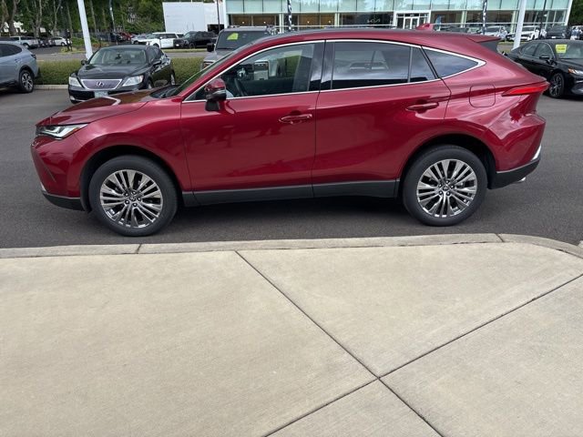 Used 2024 Toyota Venza Limited AWD/4WD image 5