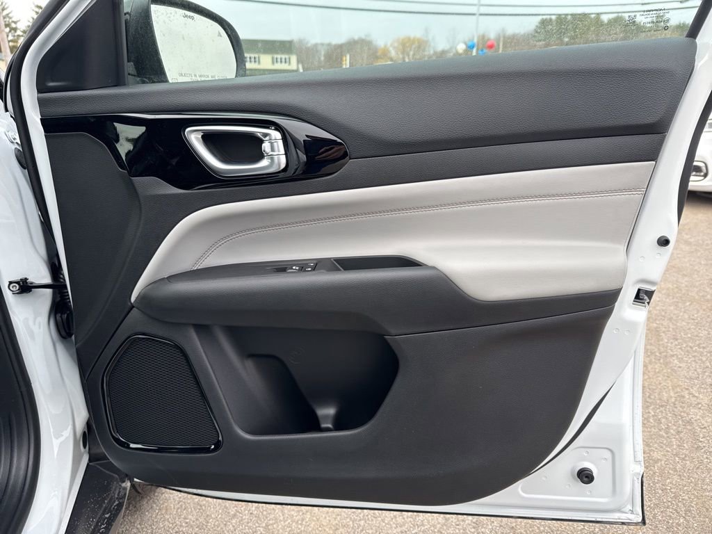 New 2026 Jeep Compass Limited image 29