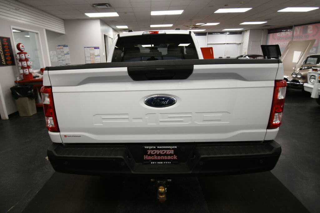 Used 2022 Ford F150 XL w/ Equipment Group 101A High RWD image 7