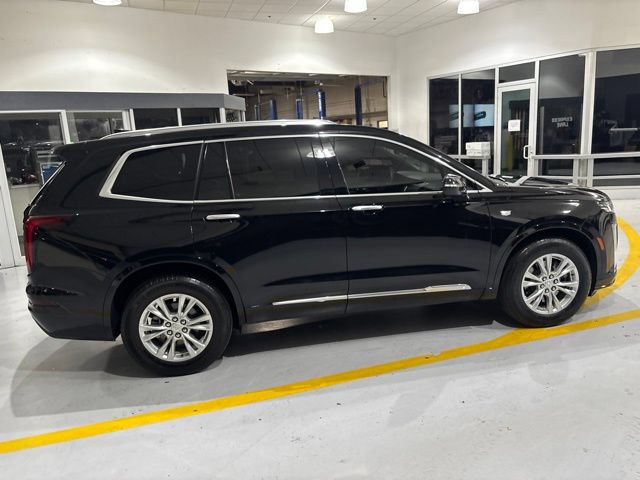 Certified 2025 Cadillac XT6 Luxury FWD image 9