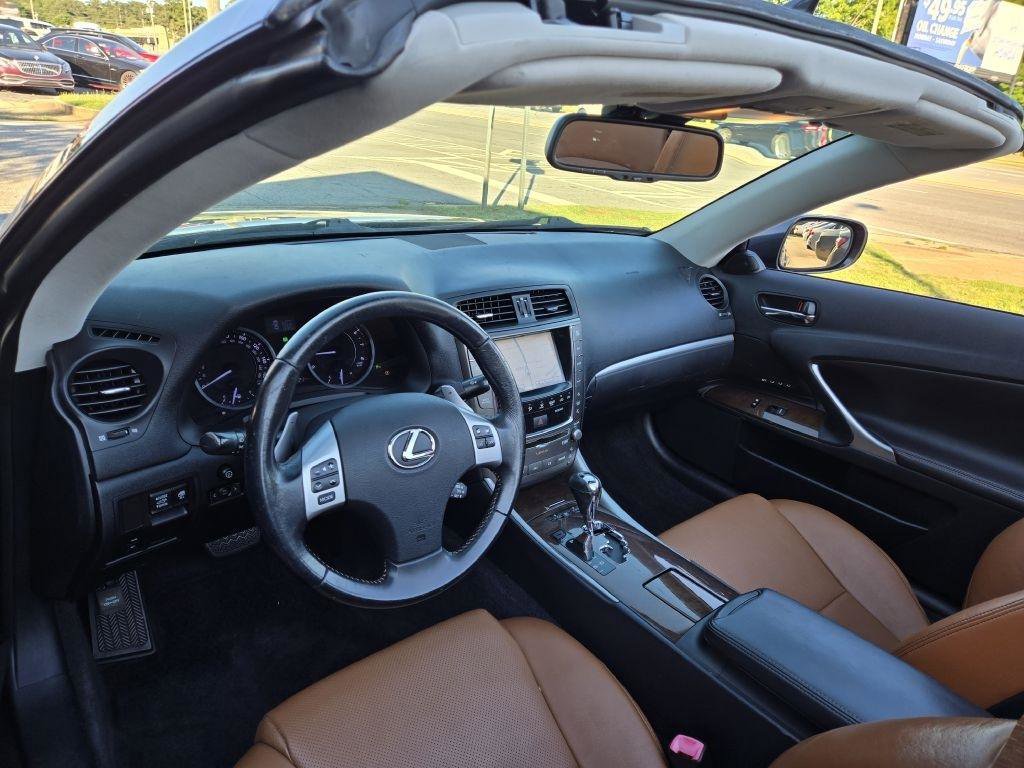 Used 2011 Lexus IS 250C w/ Luxury Pkg RWD image 25