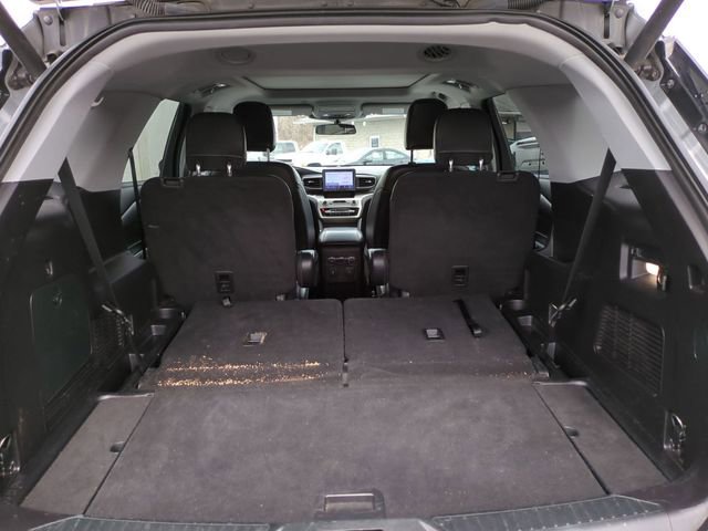 Used 2021 Ford Explorer XLT w/ Equipment Group 202A image 24