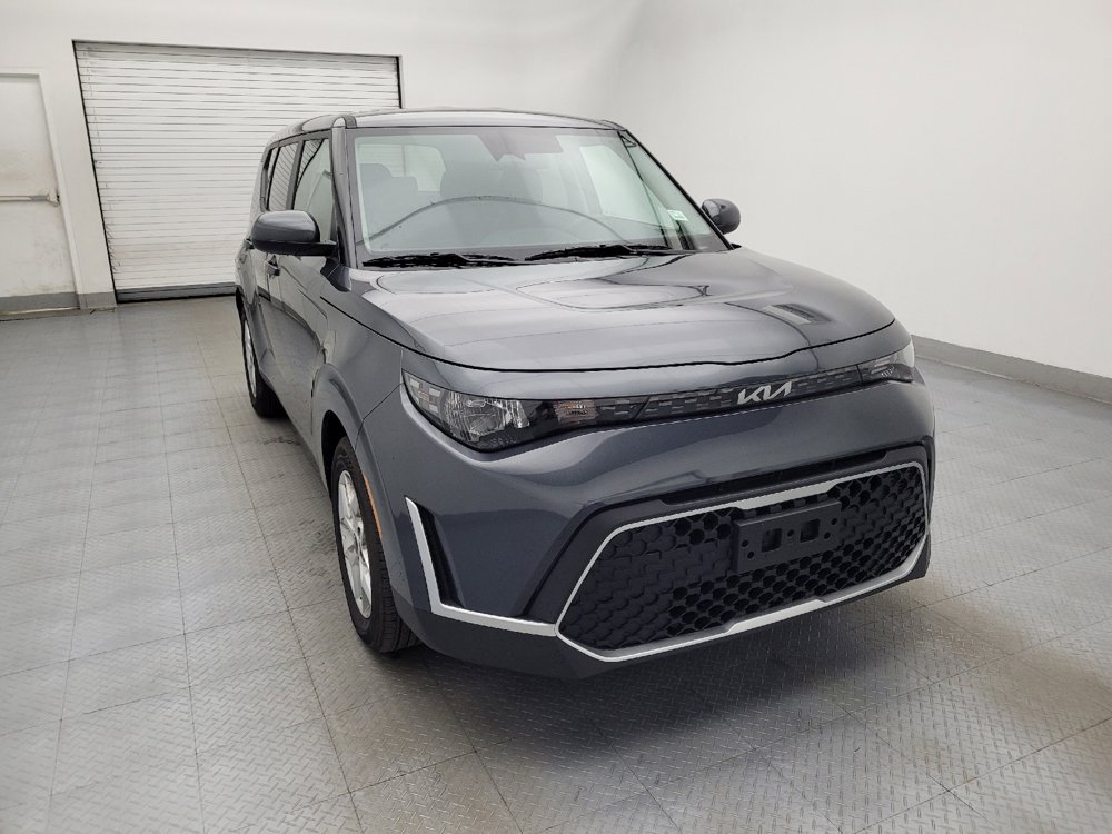 Used 2025 Kia Soul LX image 14