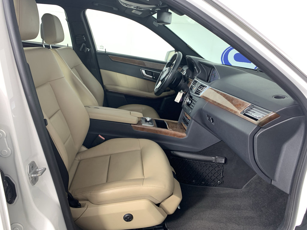 Used 2013 Mercedes-Benz E 350 4MATIC Sedan image 40