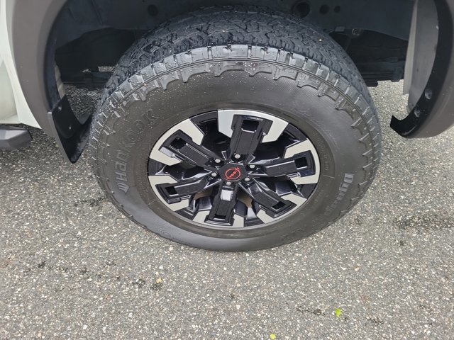 Used 2022 Nissan Frontier Pro-X RWD image 6