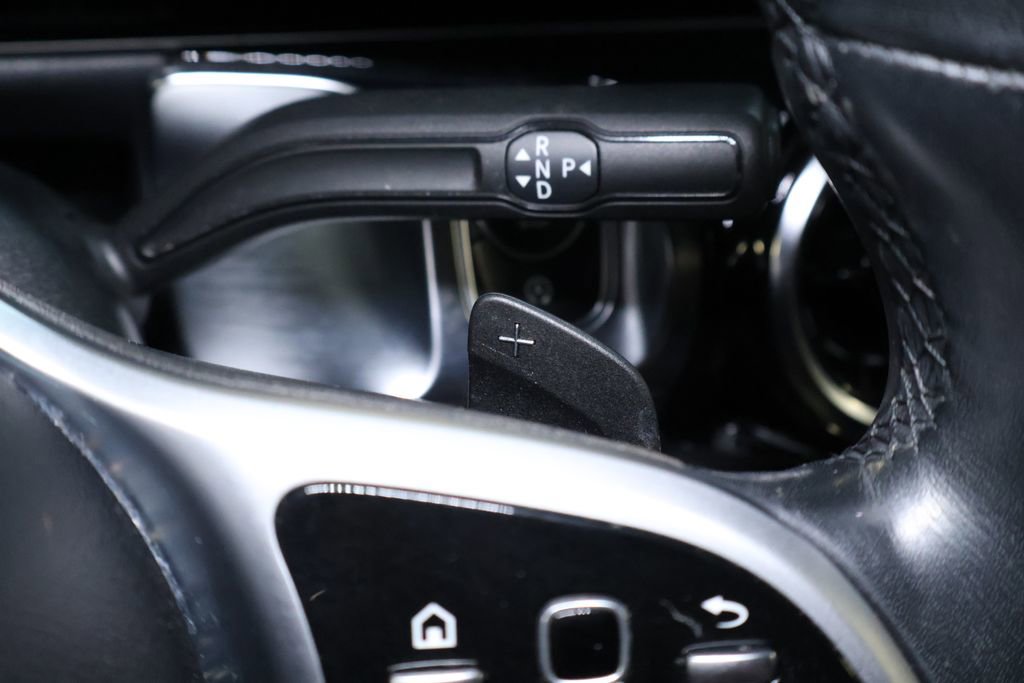 Used 2020 Mercedes-Benz GLB 250 4MATIC image 25