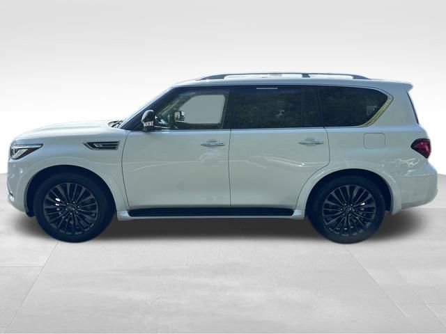 Used 2023 INFINITI QX80 Premium Select w/ All-Season Package AWD/4WD image 2