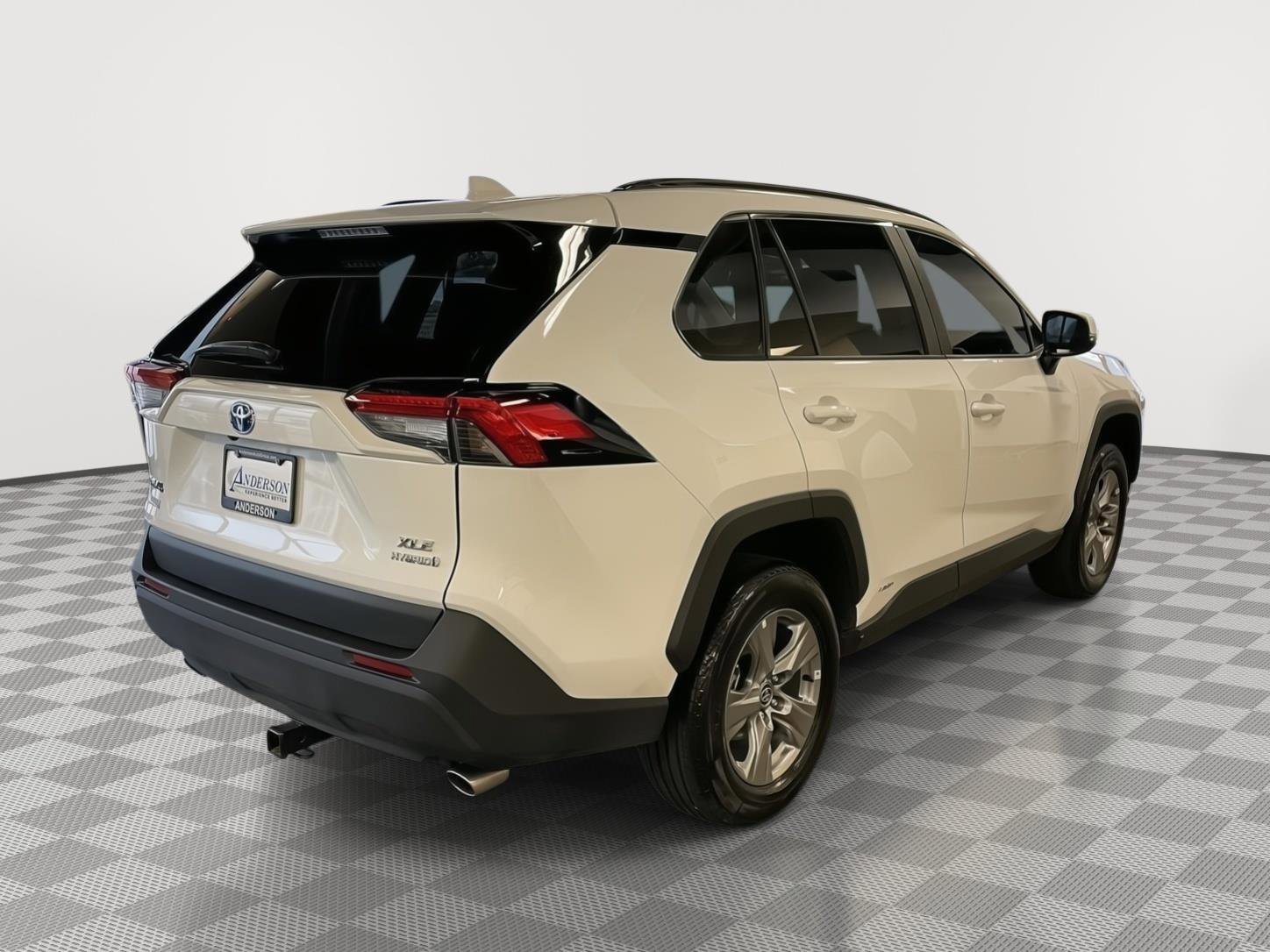 Used 2024 Toyota RAV4 XLE w/ Convenience Package image 7
