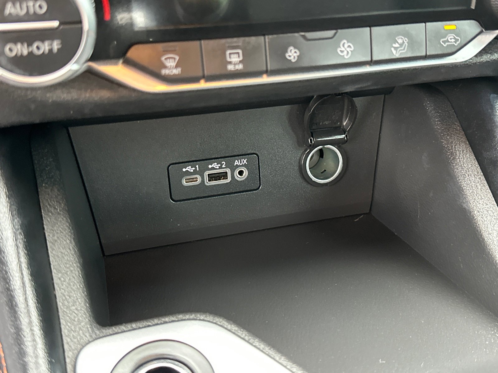 Used 2022 Nissan Sentra SR w/ Lighting Package image 31