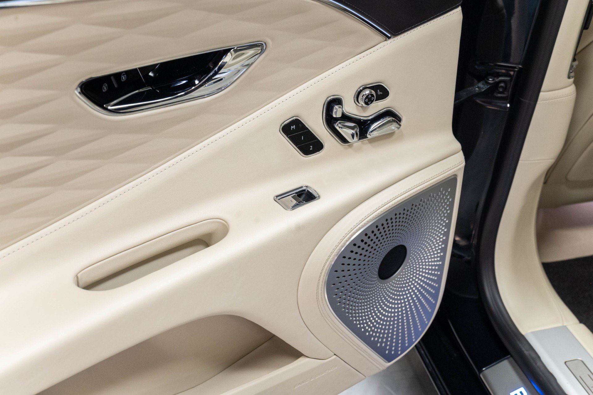 Used 2021 Bentley Flying Spur W12 AWD/4WD image 20