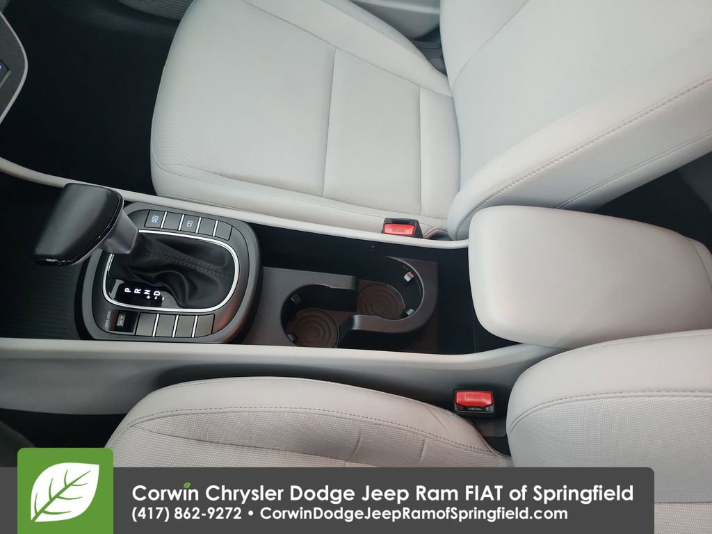 Used 2025 Hyundai Kona SEL image 27