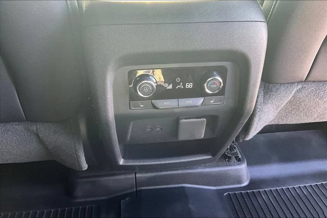 Used 2025 Chevrolet Traverse RS w/ LPO, Floor Liner Package FWD image 10