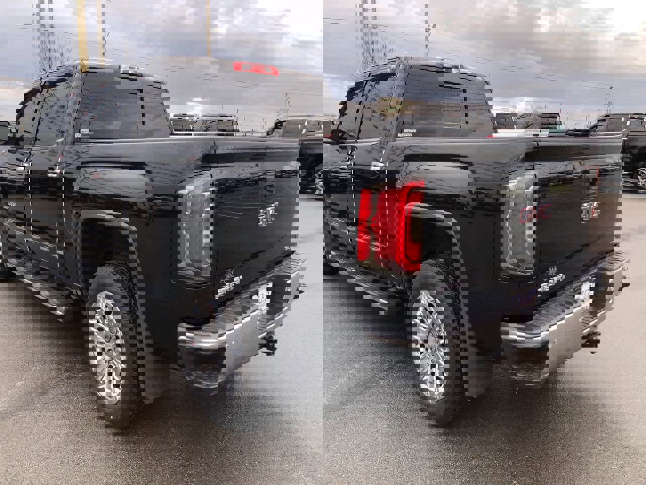 Used 2018 GMC Sierra 1500 SLT image 4