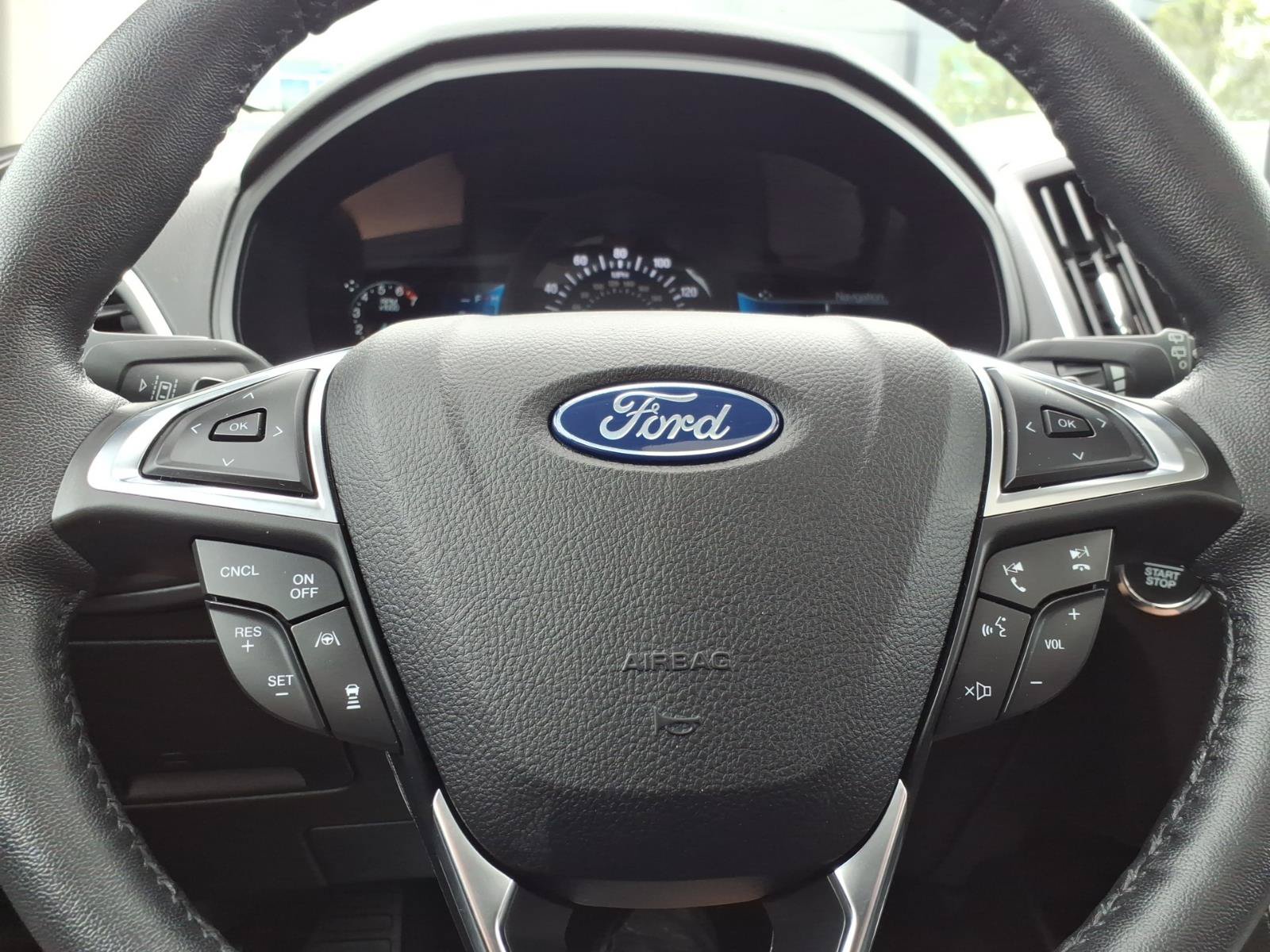 Certified 2022 Ford Edge Titanium w/ Equipment Group 301A AWD/4WD image 23