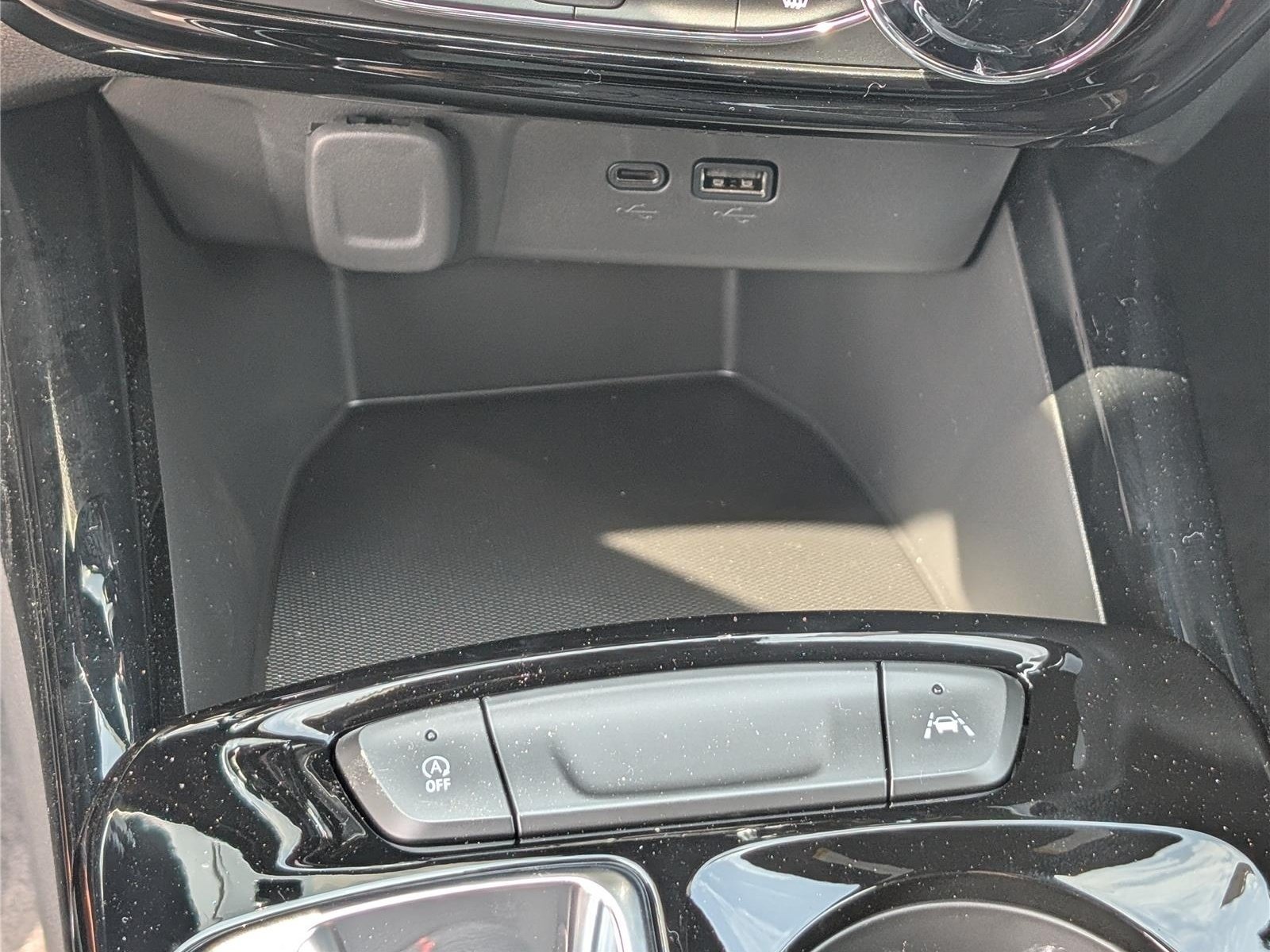 New 2026 Chevrolet Trax RS w/ Driver Confidence Package FWD image 22