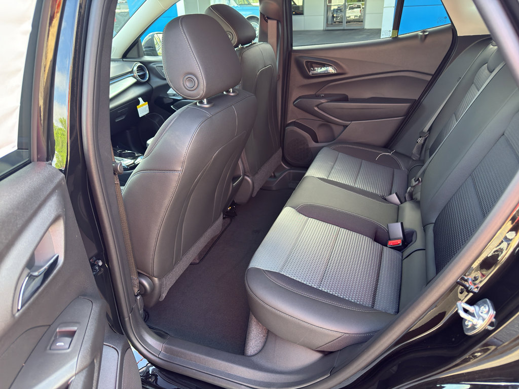 New 2026 Chevrolet Trax LT image 11