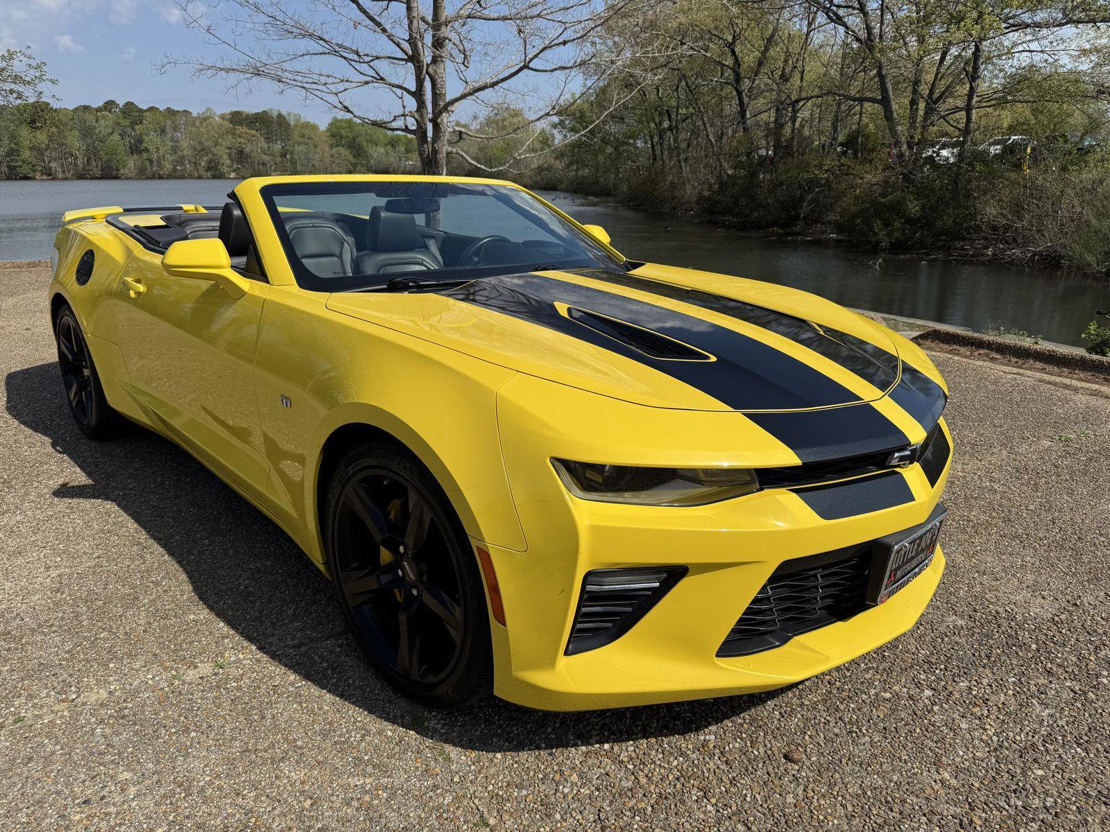 Used 2016 Chevrolet Camaro SS image 1