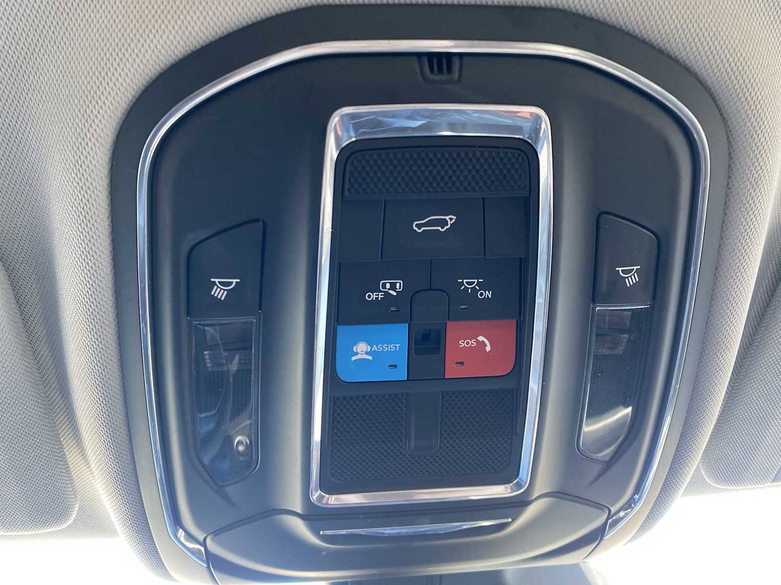 Certified 2023 Jeep Grand Cherokee Limited w/ Black Appearance Package image 33