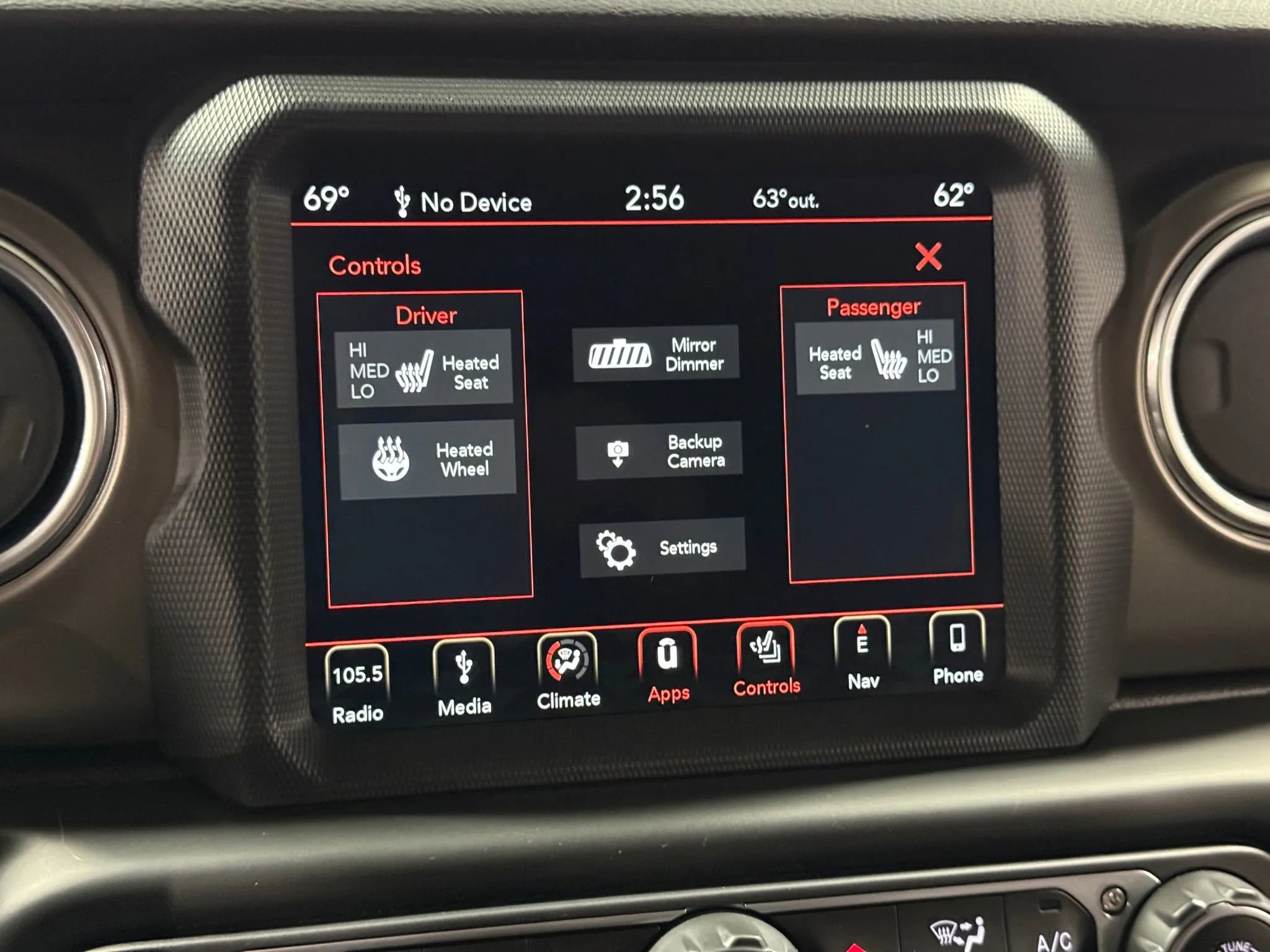 Used 2018 Jeep Wrangler Unlimited Rubicon w/ Dual Top Group image 34