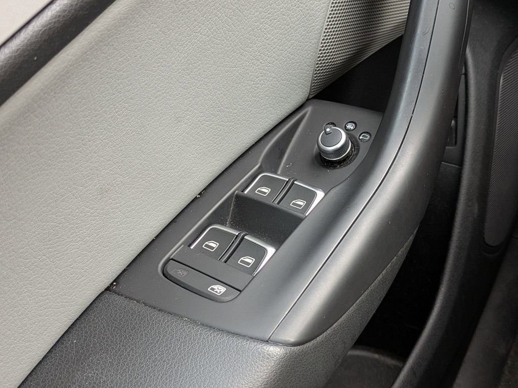 Used 2017 Audi Q3 2.0T Premium image 22