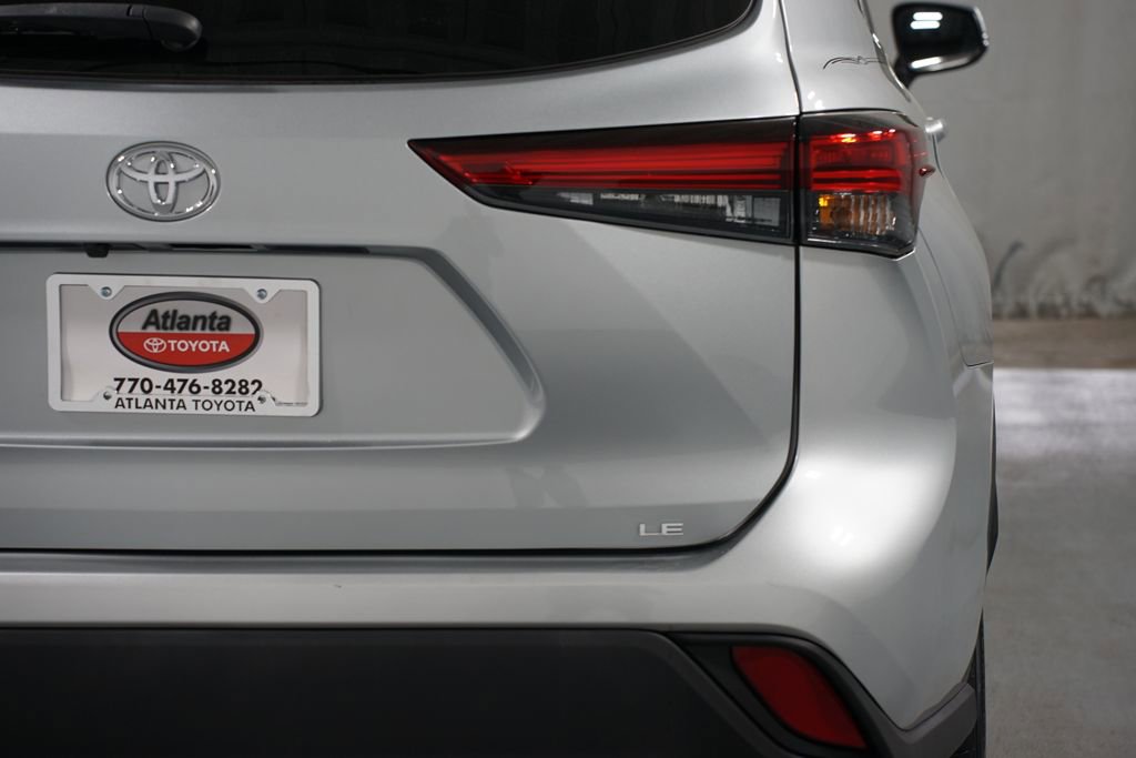 Used 2023 Toyota Highlander LE image 10