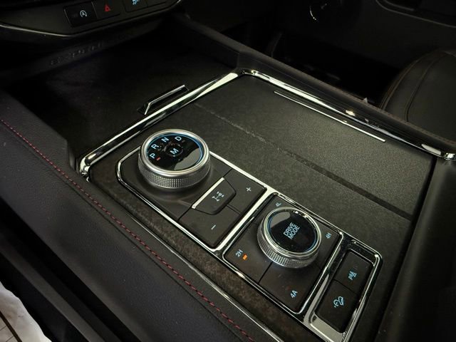 Used 2023 Ford Expedition Limited AWD/4WD image 25