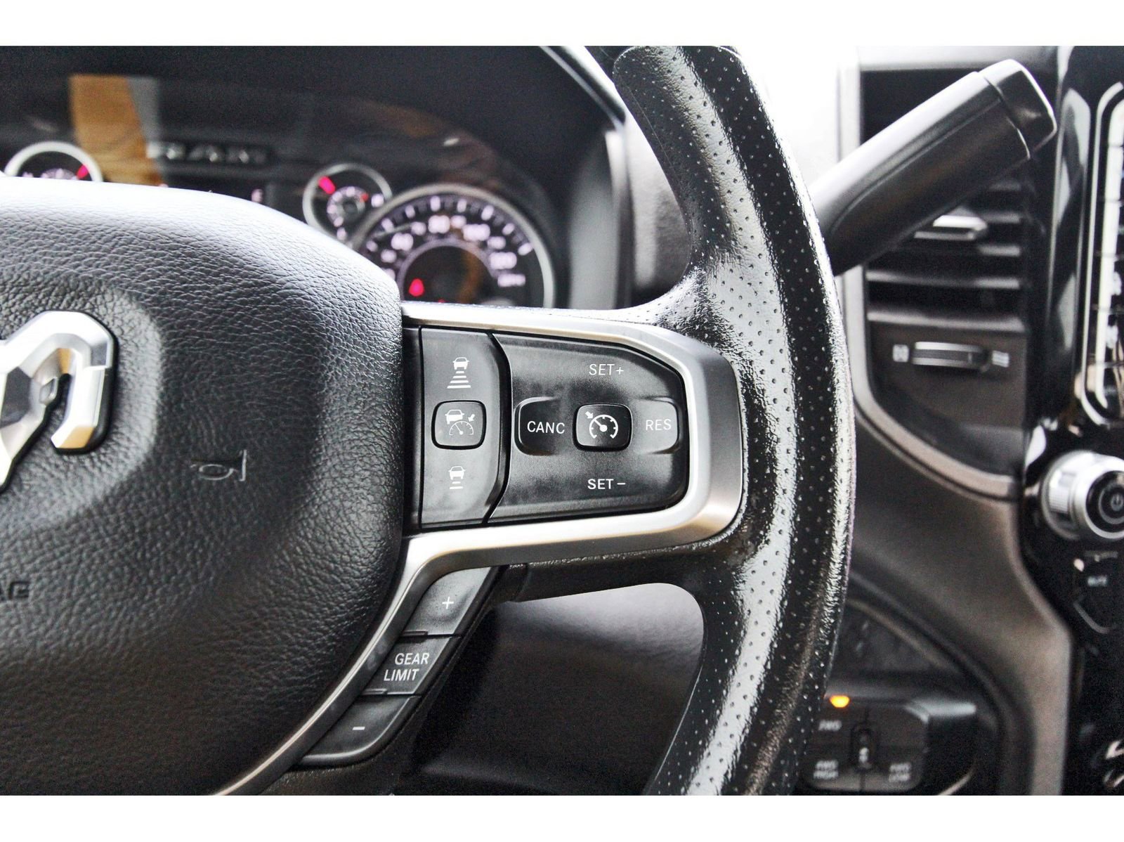 Used 2025 RAM 2500 Tradesman AWD/4WD image 26