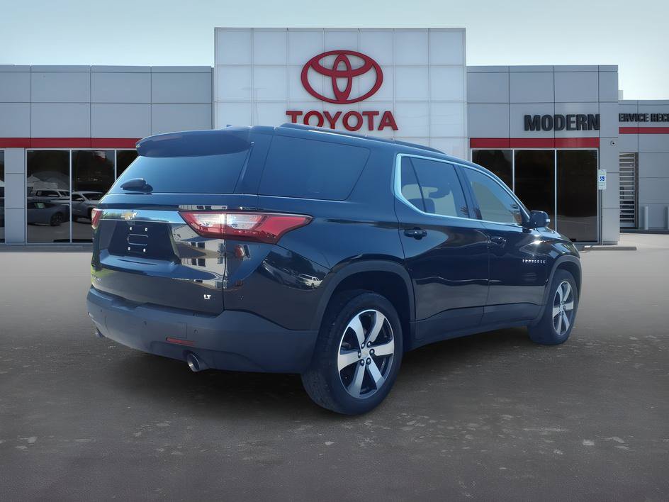 Used 2020 Chevrolet Traverse LT w/ LT Premium Package AWD/4WD image 5