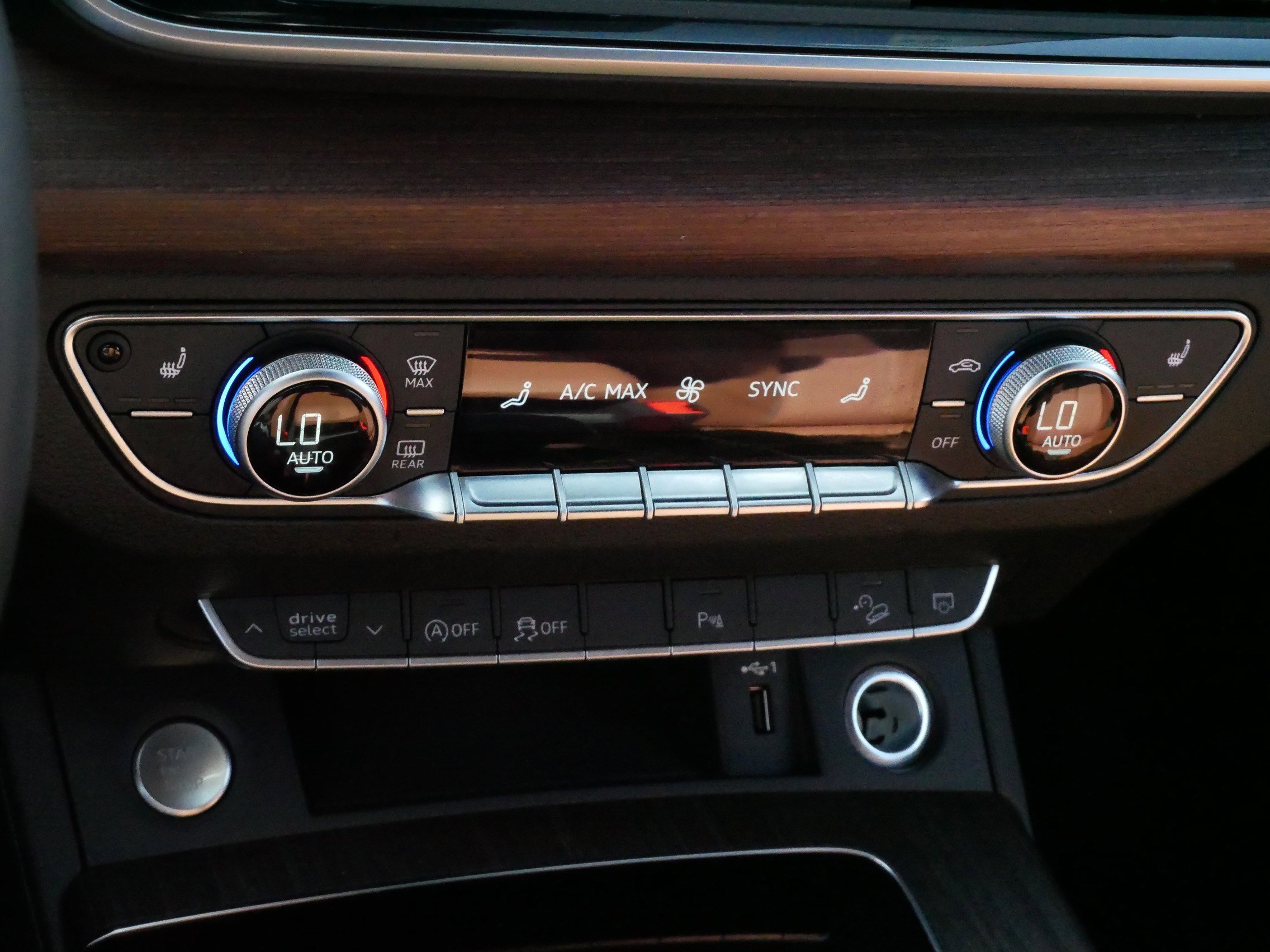 Used 2025 Audi Q5 2.0T Premium image 24