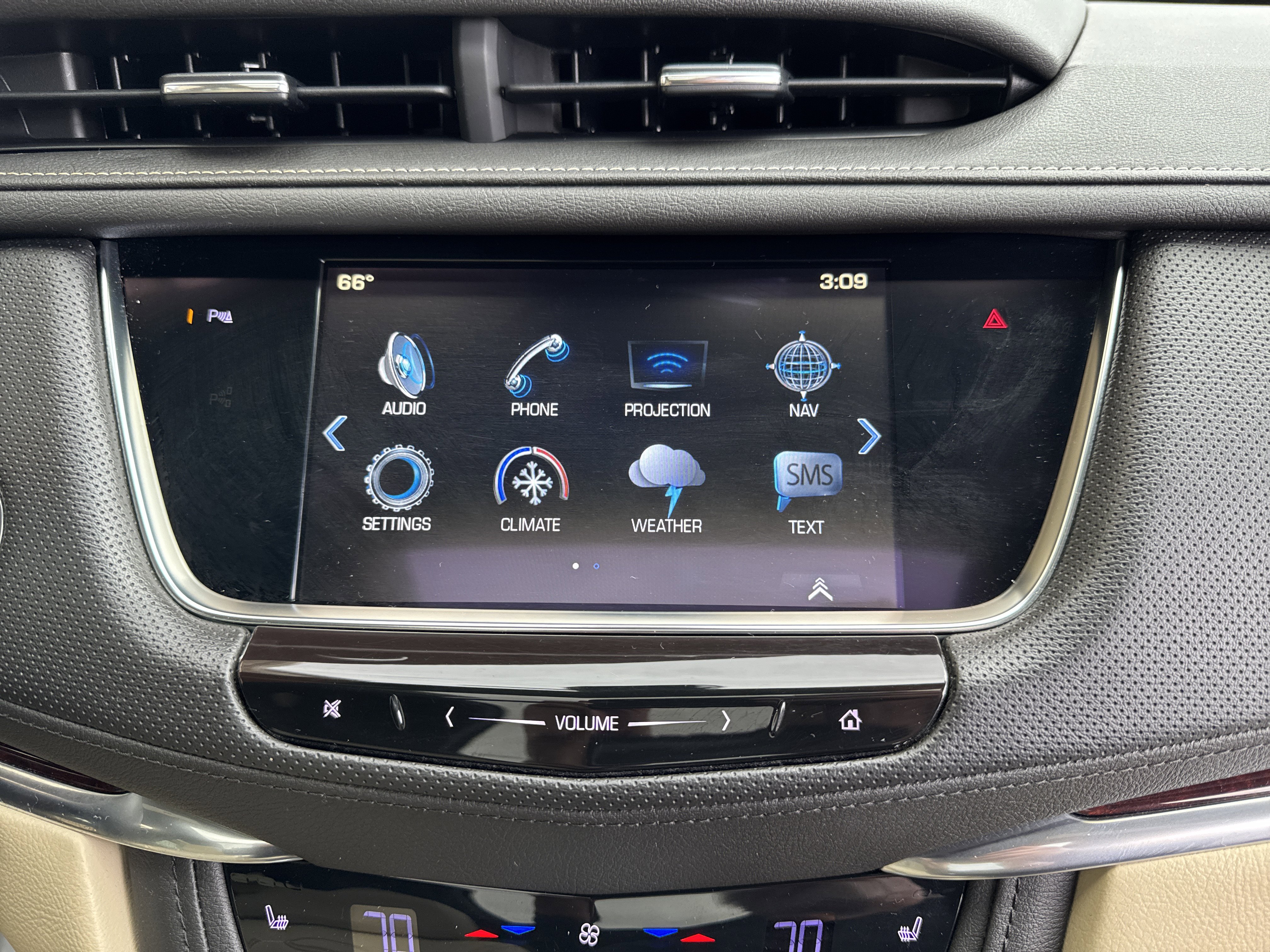 Used 2017 Cadillac XT5 Luxury w/ Driver Awareness Package AWD/4WD image 15