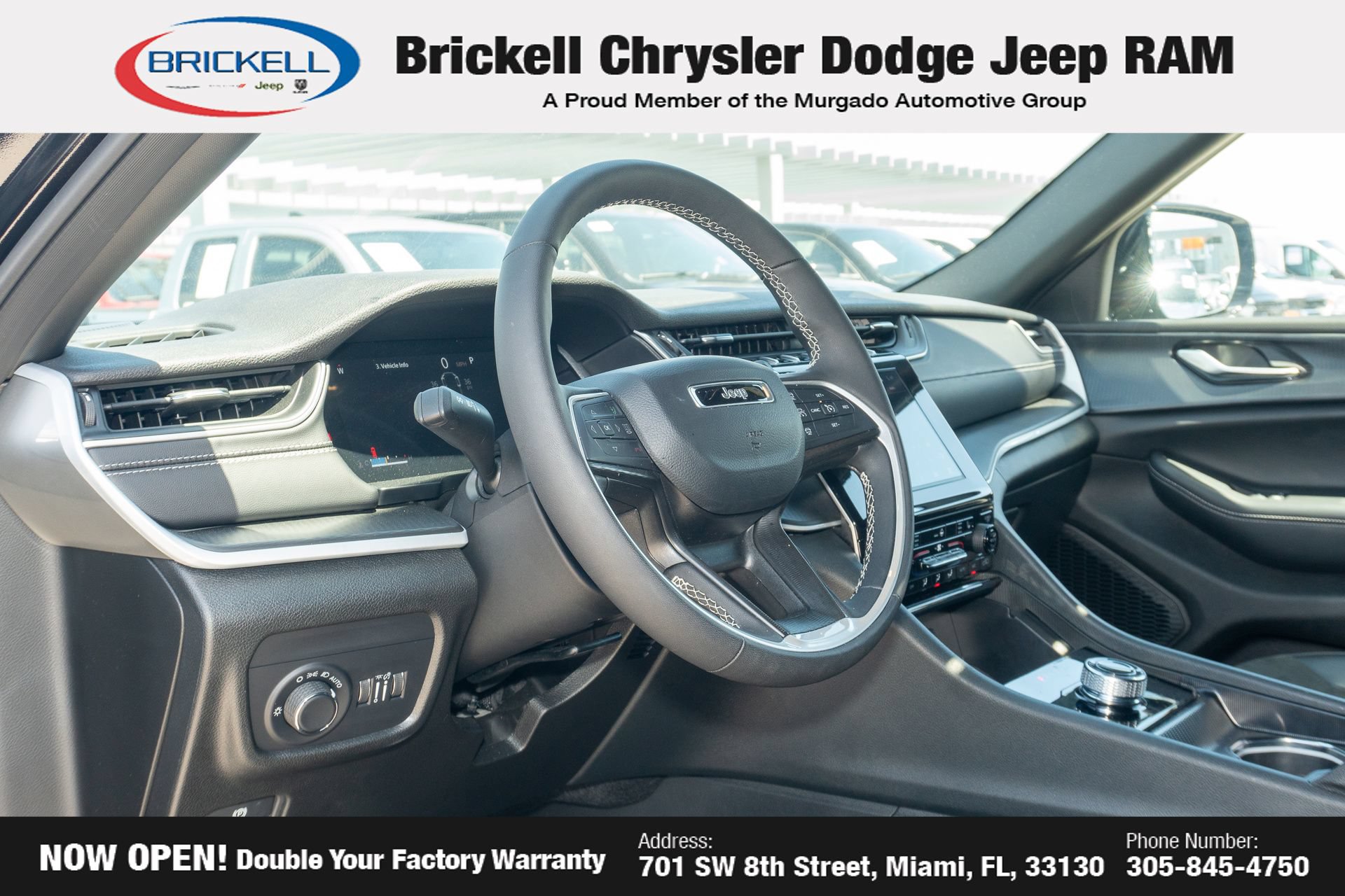 Used 2025 Jeep Grand Cherokee L Altitude AWD/4WD image 19