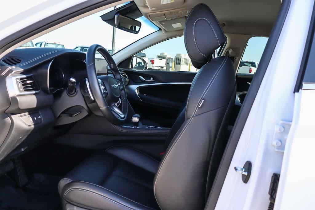 Used 2023 Genesis G70 2.0T AWD/4WD image 18