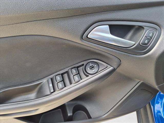 Used 2018 Ford Focus SE FWD image 11