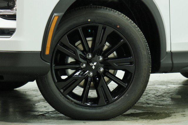 New 2026 Mitsubishi Eclipse Cross LE AWD/4WD image 3