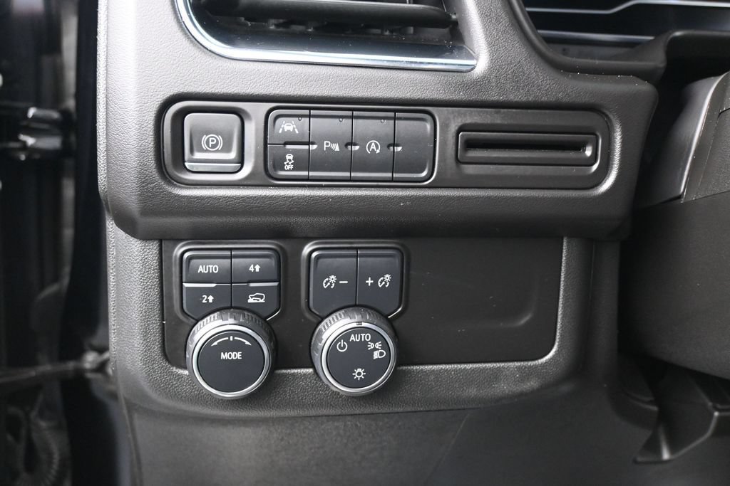 Used 2024 Chevrolet Tahoe LT AWD/4WD image 16