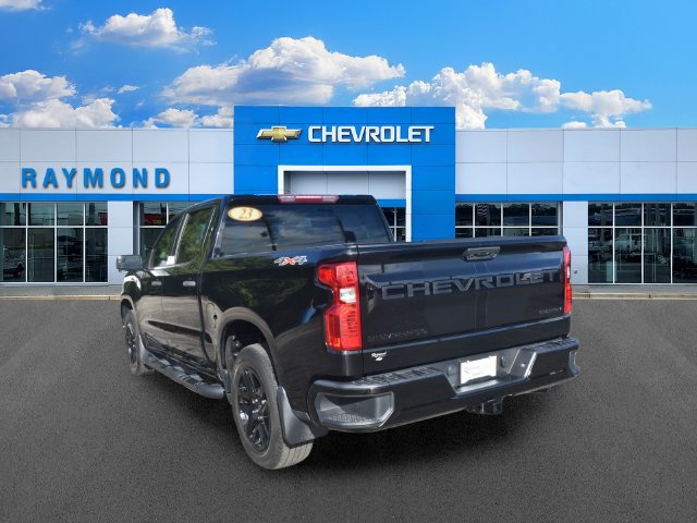 Used 2023 Chevrolet Silverado 1500 Custom w/ Rally Edition AWD/4WD image 5