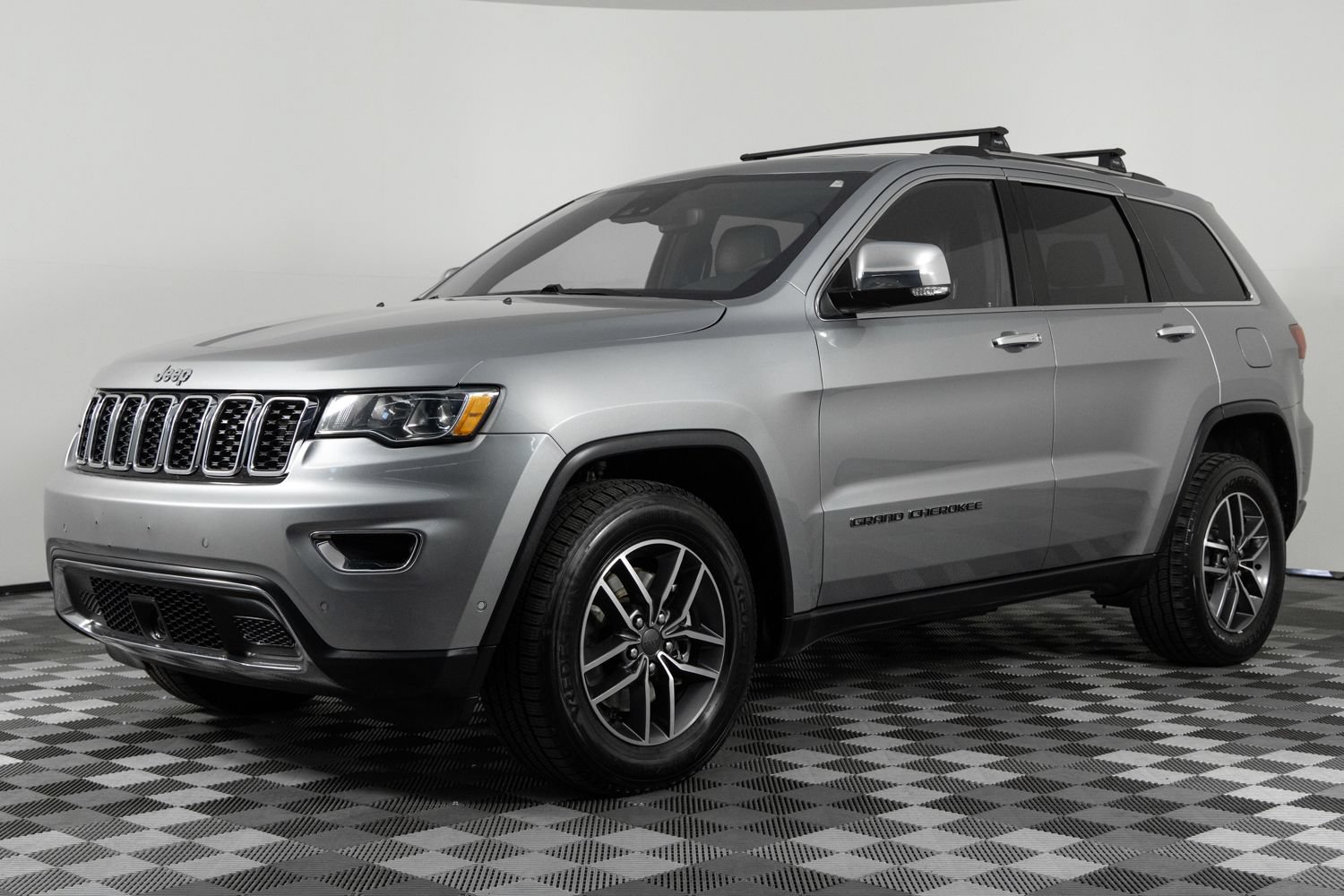 Used 2021 Jeep Grand Cherokee Limited AWD/4WD image 1