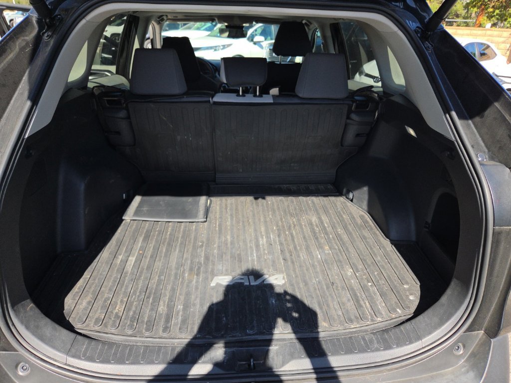 Used 2025 Toyota RAV4 XLE w/ Convenience Package FWD image 12