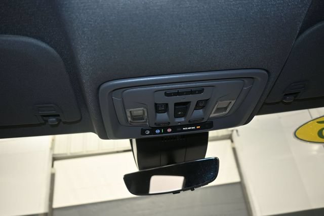 Used 2025 Chevrolet Silverado 1500 LTZ AWD/4WD image 12