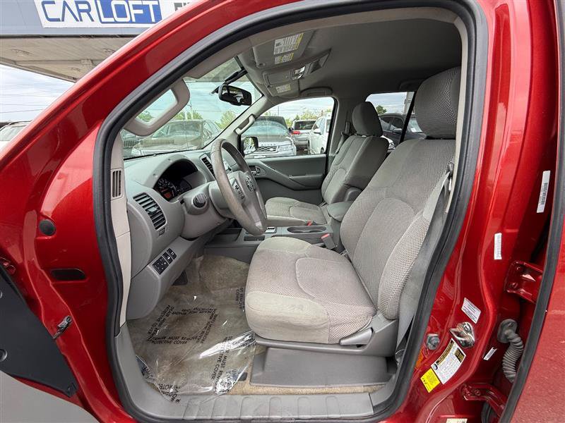 Used 2014 Nissan Frontier SV w/ SV Value Truck Package AWD/4WD image 18