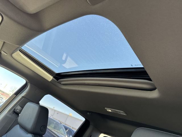 New 2026 GMC Sierra 1500 SLT w/ SLT Premium Plus Package image 22