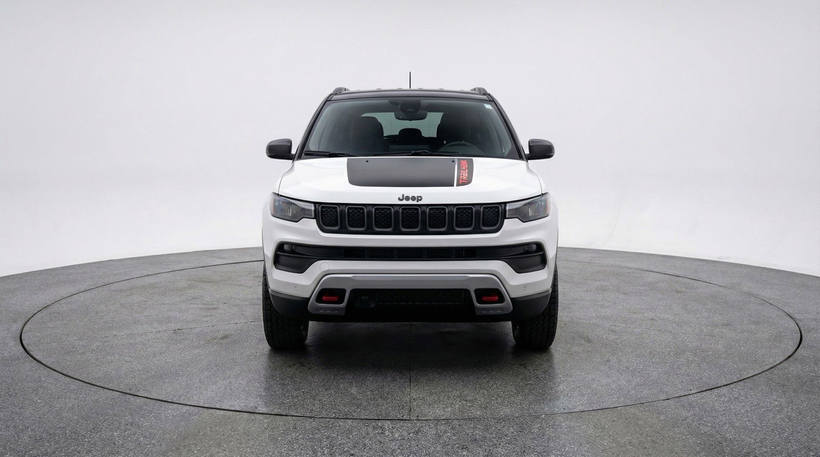Used 2025 Jeep Compass Trailhawk image 2