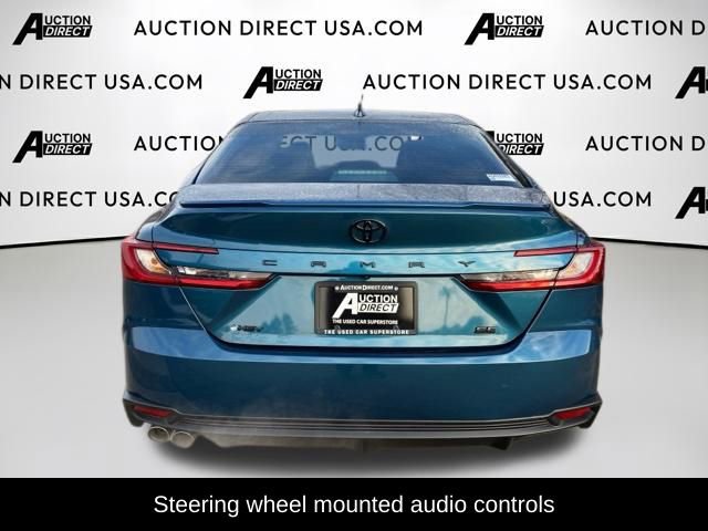 Used 2025 Toyota Camry SE image 5