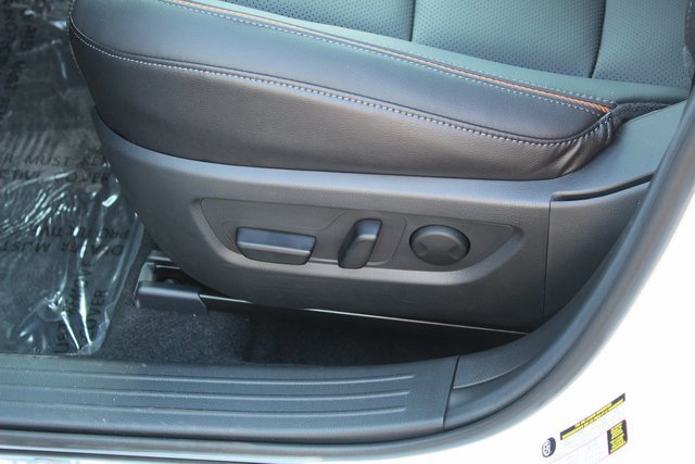 Certified 2025 MAZDA CX-50 AWD 2.5 Turbo w/ Accent Package image 13