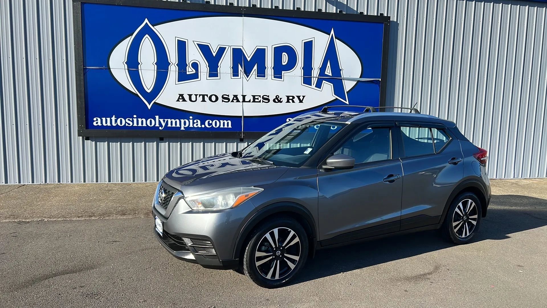 Used 2019 Nissan Kicks SV w/ Exterior Package FWD image 1