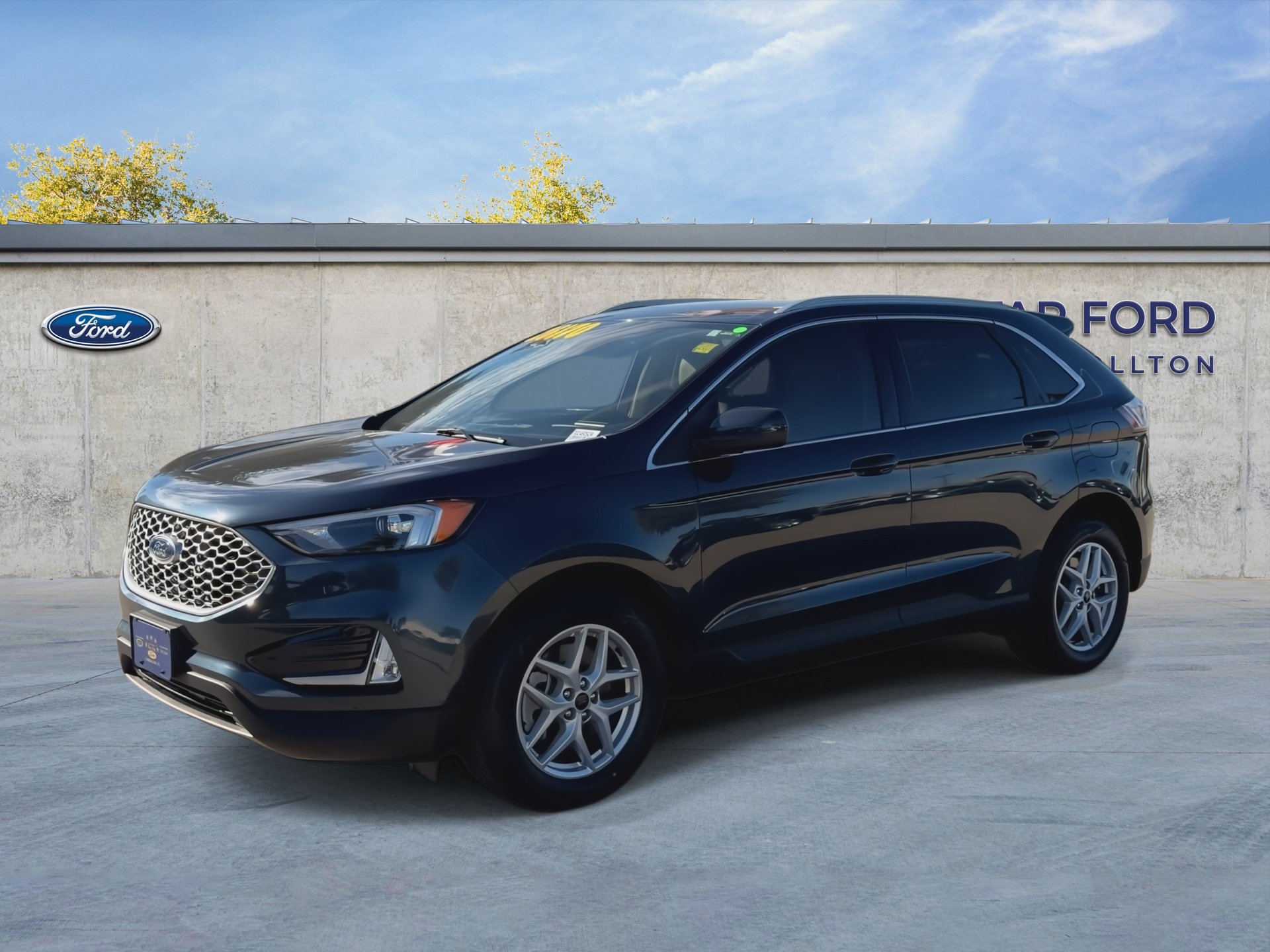Certified 2024 Ford Edge SEL w/ Convenience Package AWD/4WD image 4