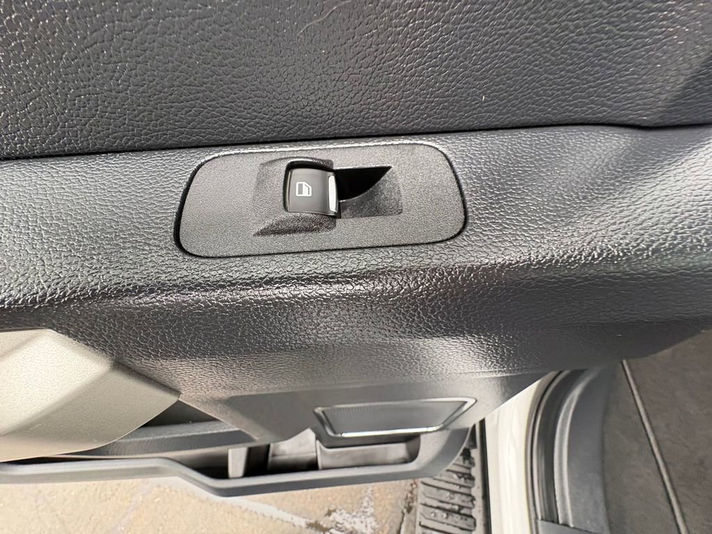 Certified 2022 Ford F350 Lariat w/ Lariat Ultimate Package image 28