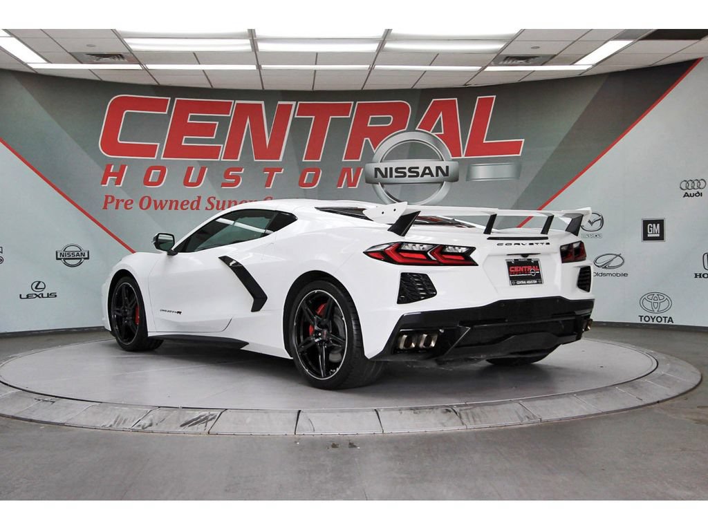 Used 2023 Chevrolet Corvette Stingray Preferred Cpe w/ Z51 Performance Package RWD image 3