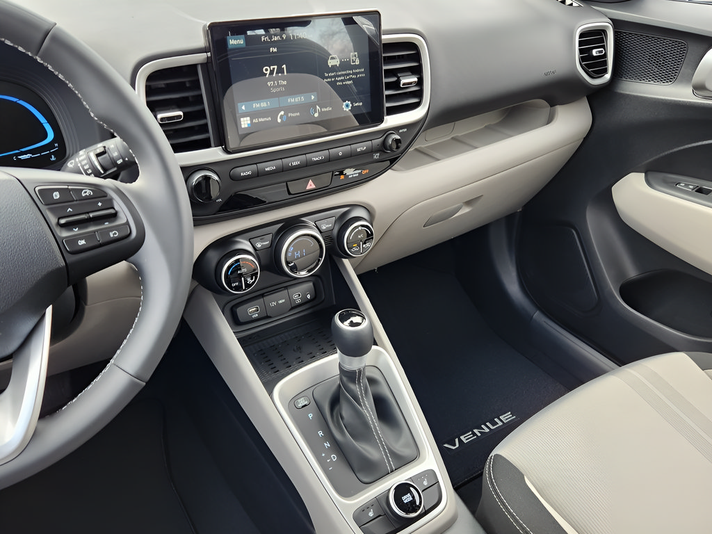 New 2026 Hyundai Venue SEL FWD image 17